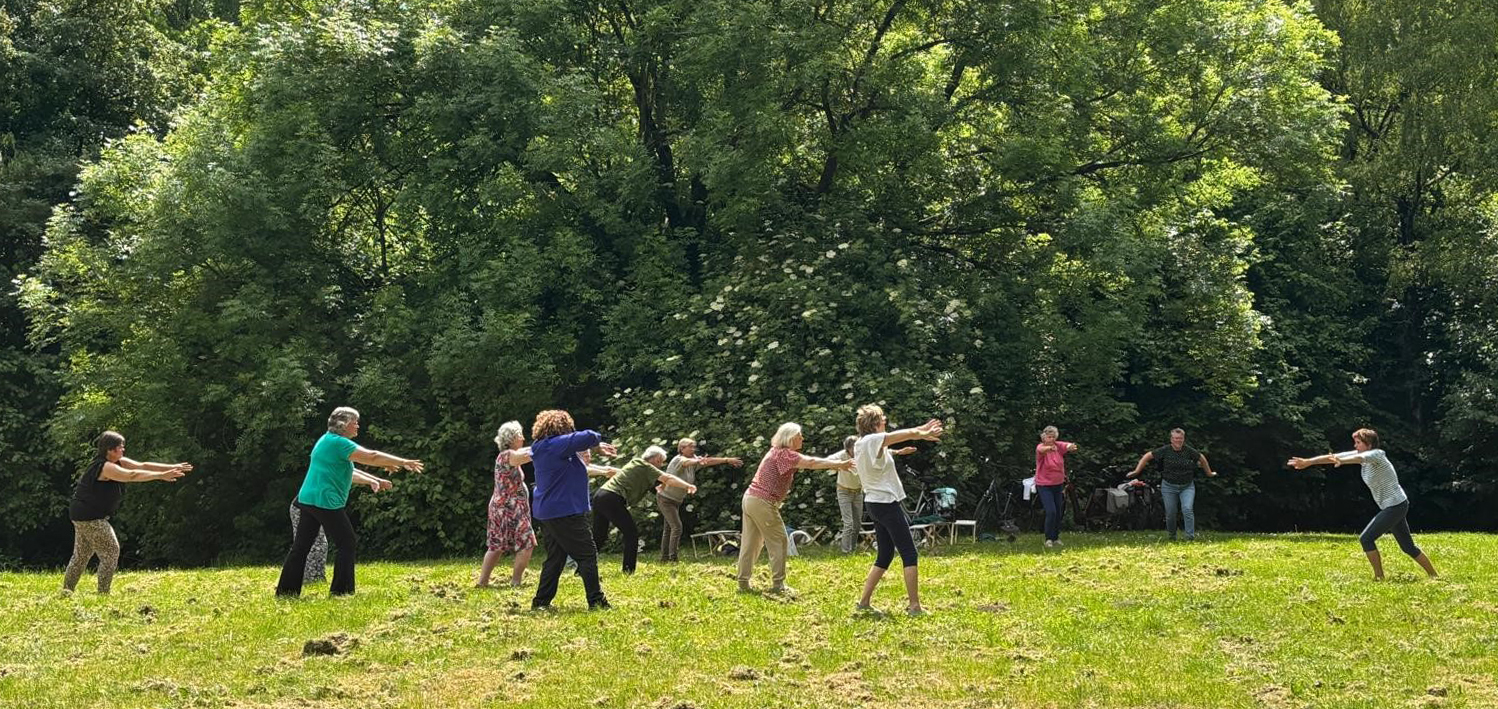 buiten Zhineng Qigong 2025